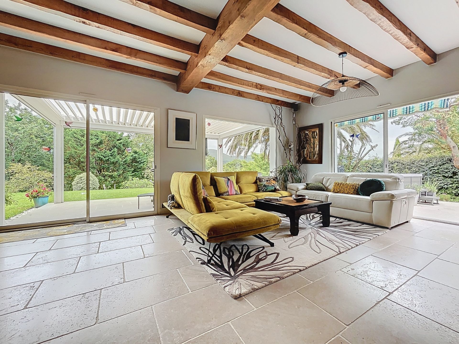 house 7 Rooms for sale on ASCAIN (64310)