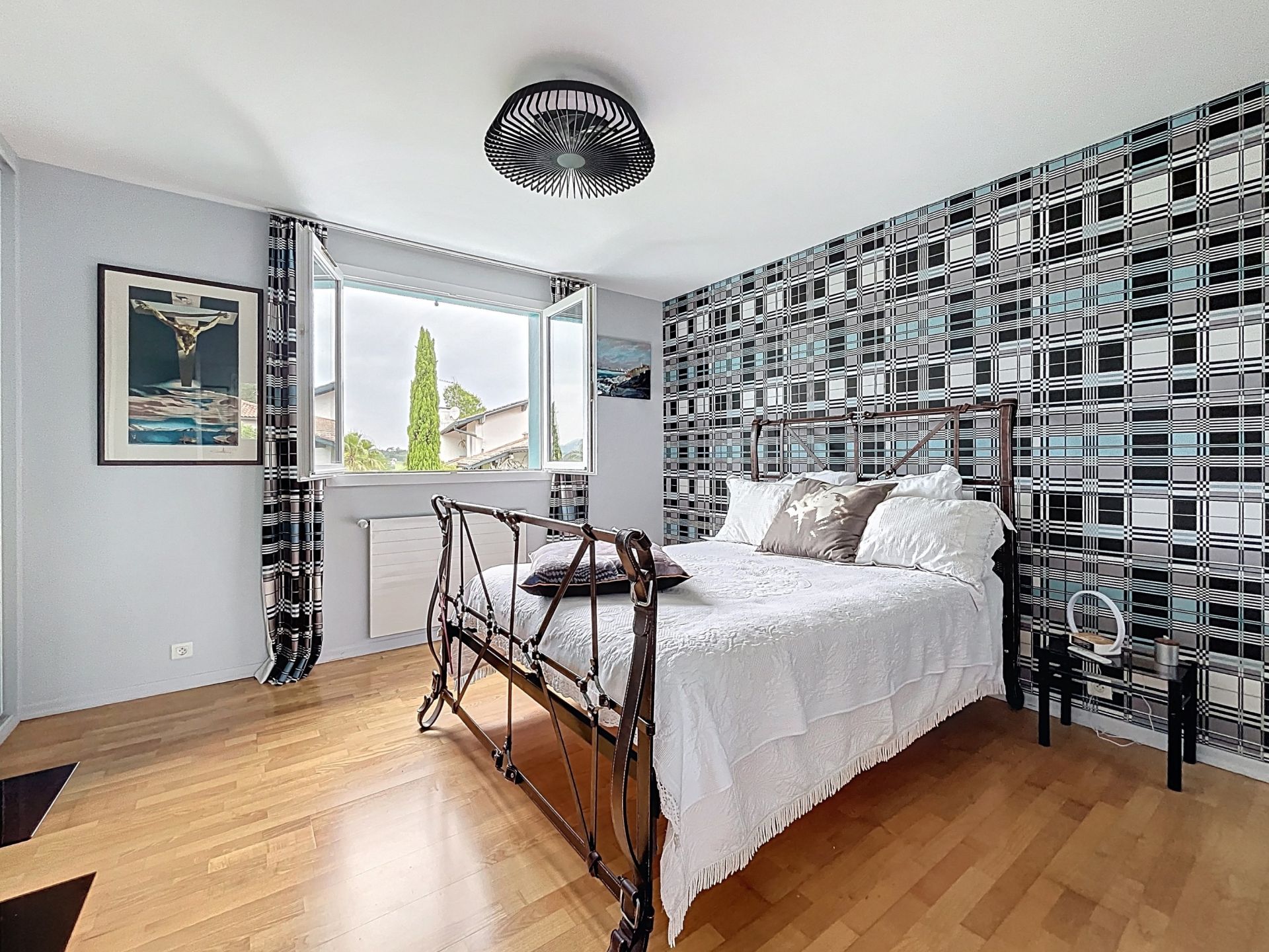 house 7 Rooms for sale on ASCAIN (64310)