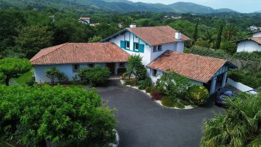 maison 7 Pièces en vente sur ASCAIN (64310)