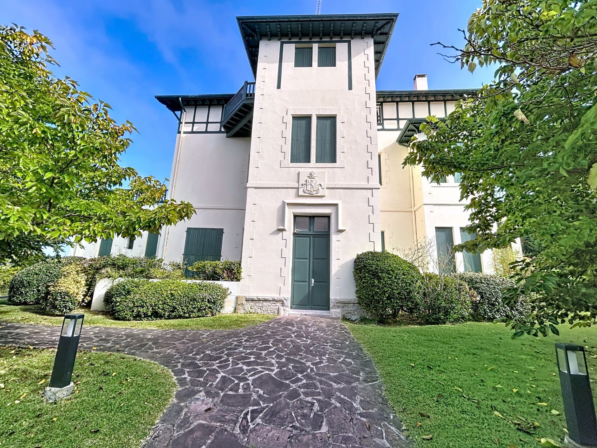 apartment 4 Rooms for sale on BIARRITZ (64200)