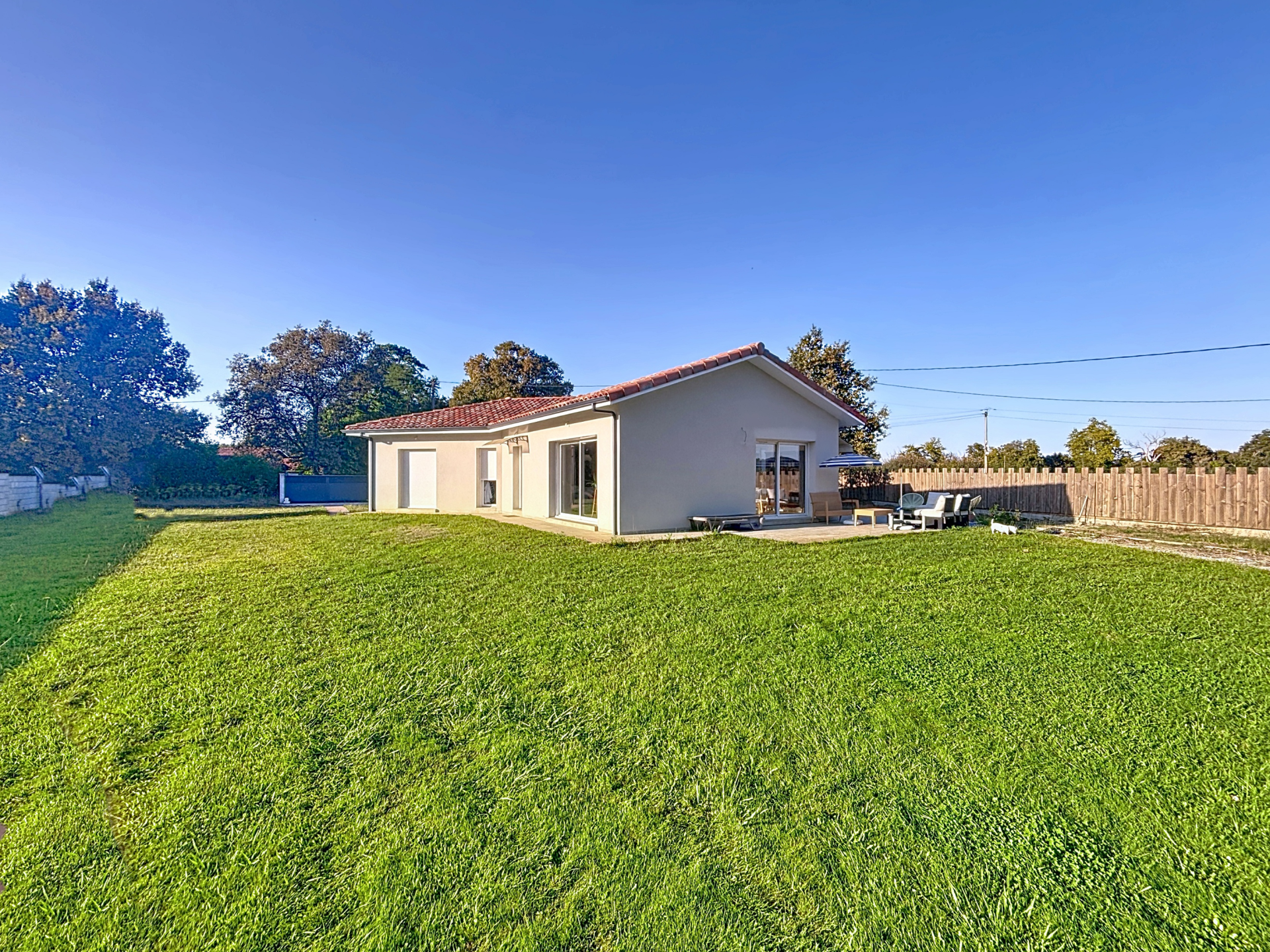 propriété 16 Pièces en vente sur GARROSSE (40110)