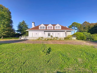 property 16 Rooms for sale on GARROSSE (40110)