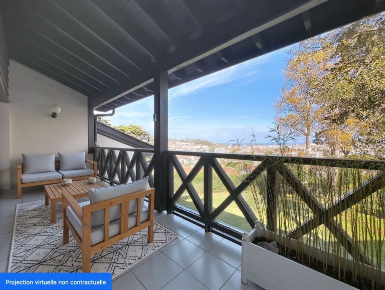 apartment 5 Rooms for sale on CIBOURE (64500)