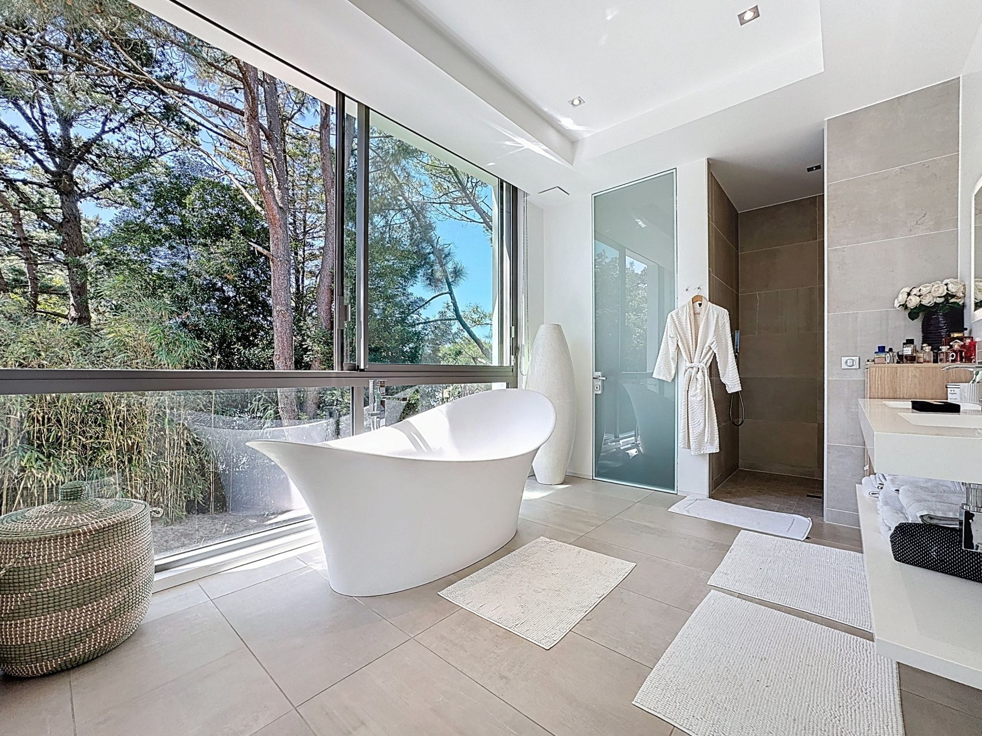 house 9 Rooms for sale on BIARRITZ (64200)