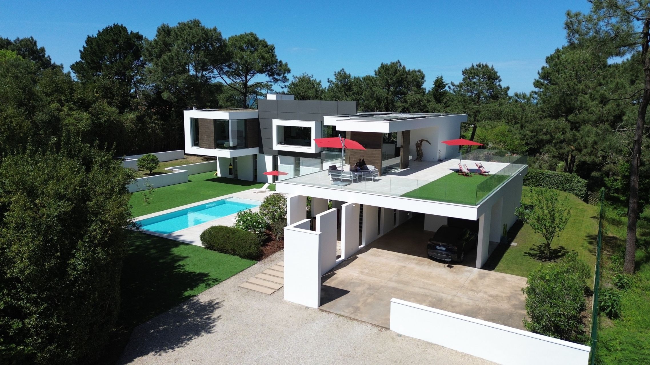 house 9 Rooms for sale on BIARRITZ (64200)