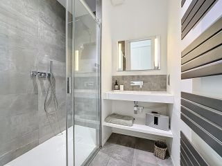 house 9 Rooms for sale on BIARRITZ (64200)