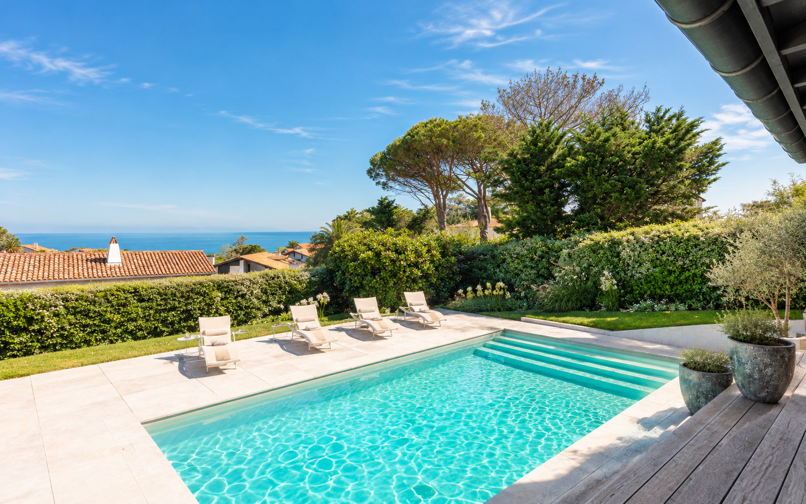 house 11 Rooms for sale on ST JEAN DE LUZ (64500)