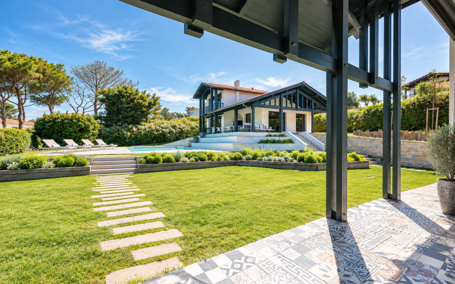 house 11 Rooms for sale on ST JEAN DE LUZ (64500)
