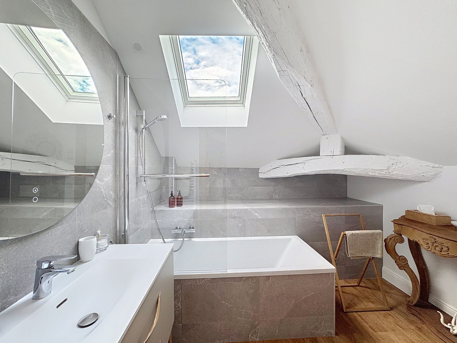 house 11 Rooms for sale on GUICHE (64520)