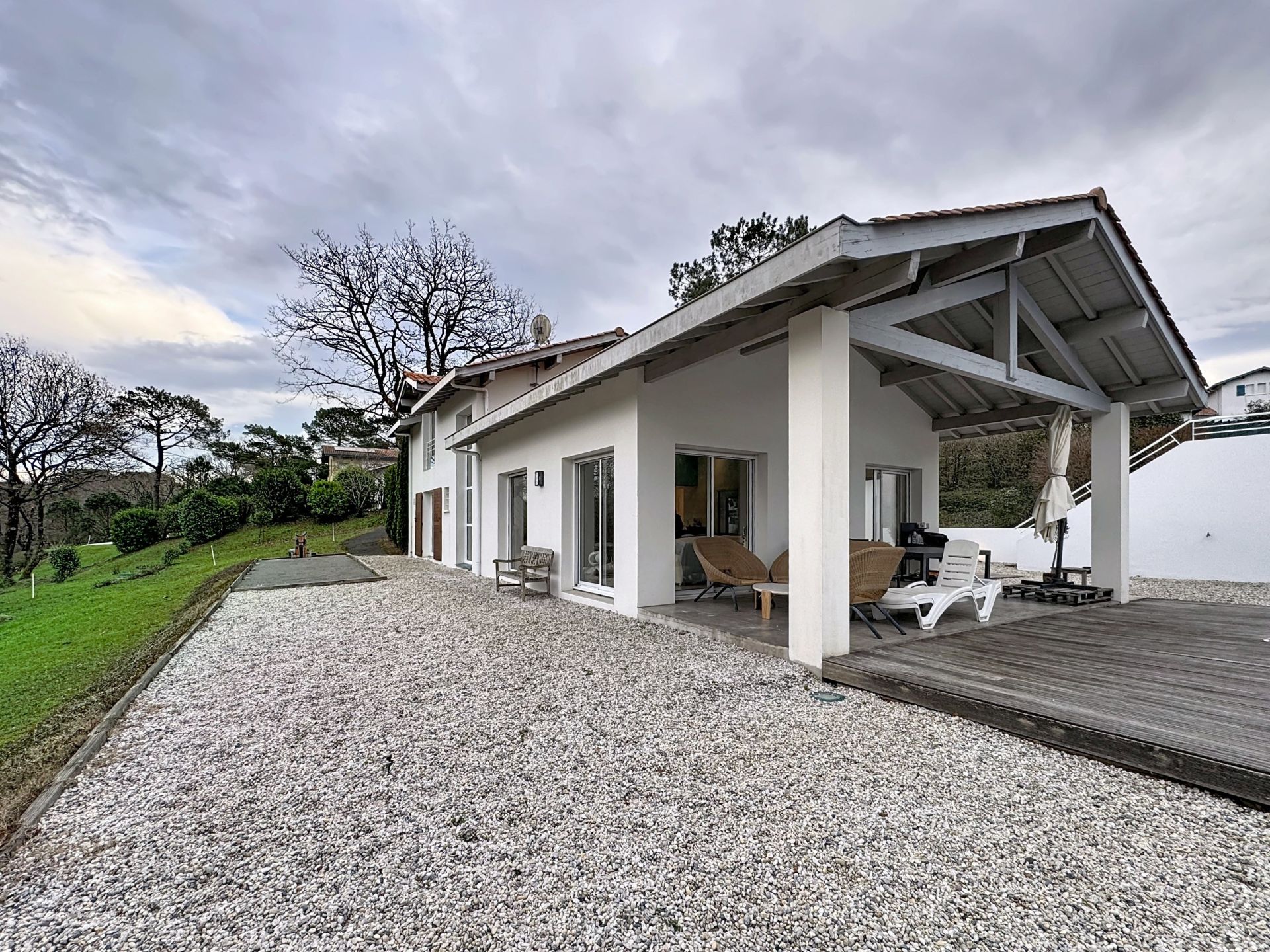 house 6 Rooms for sale on ARCANGUES (64200)