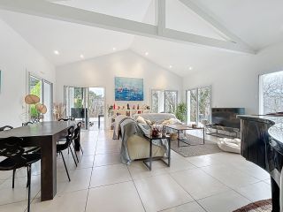 house 6 Rooms for sale on ARCANGUES (64200)