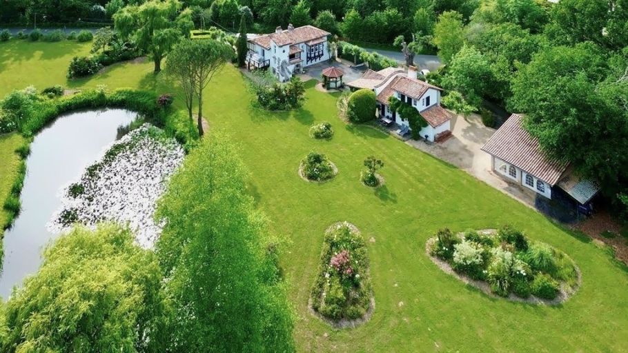maison 8 Pièces en vente sur ASCAIN (64310)