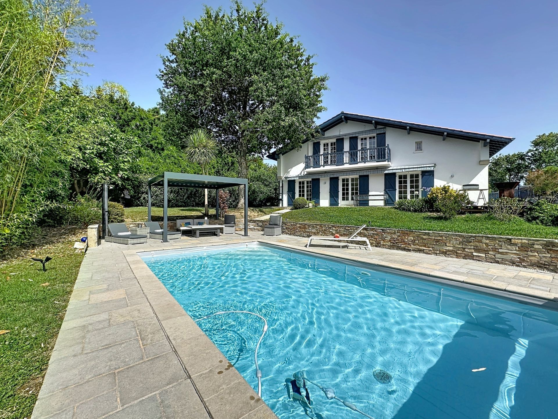 maison 7 Pièces en vente sur ARBONNE (64210)