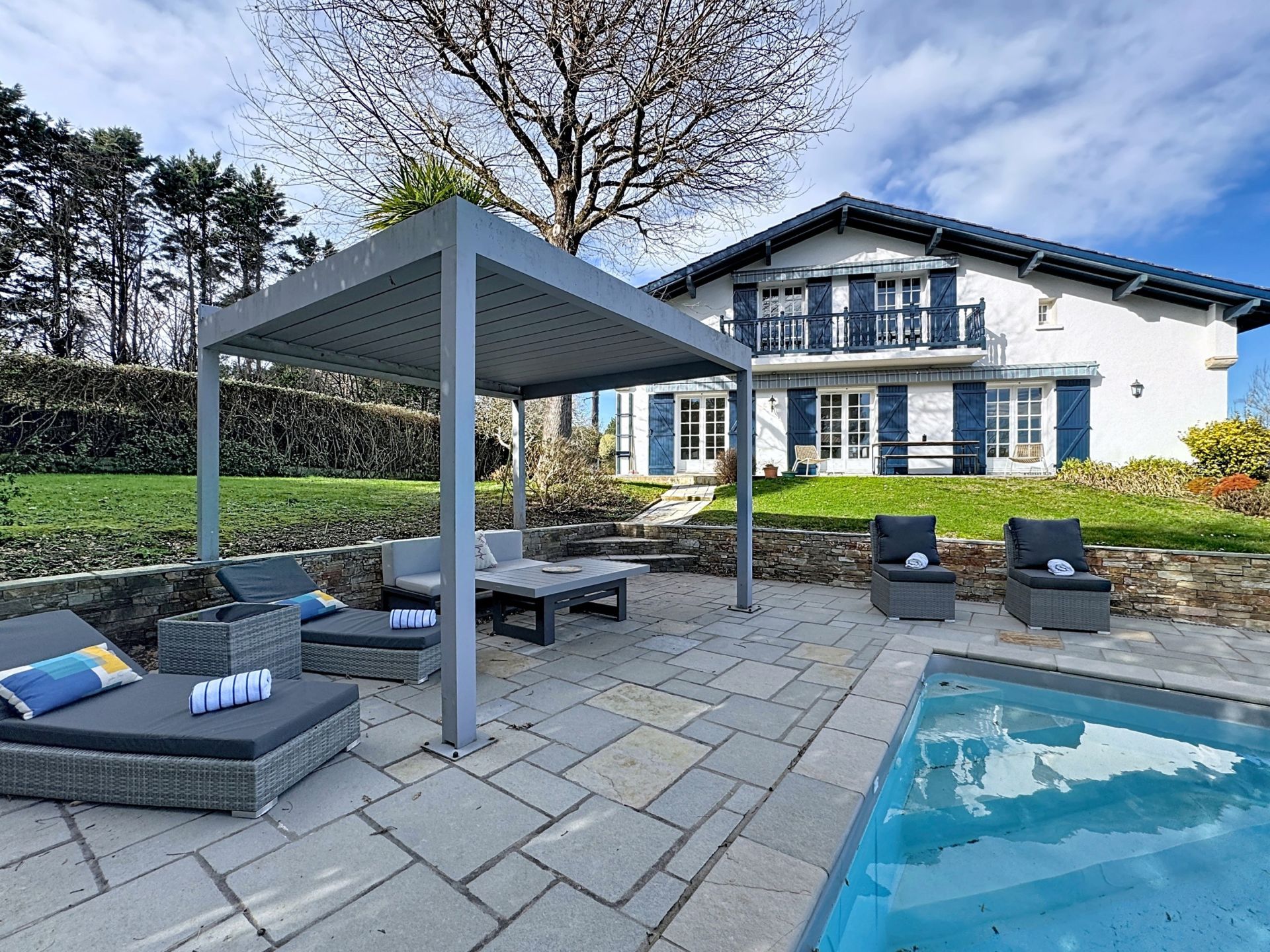 maison 7 Pièces en vente sur ARBONNE (64210)