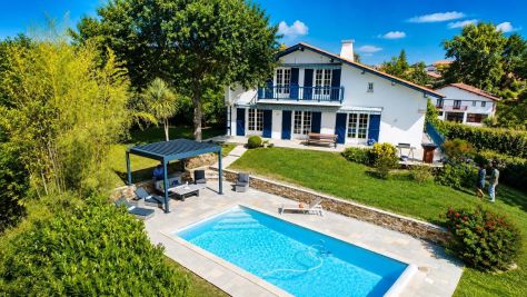 Vente Maison Arbonne 7&nbsp;Pièces 175&nbsp;m²