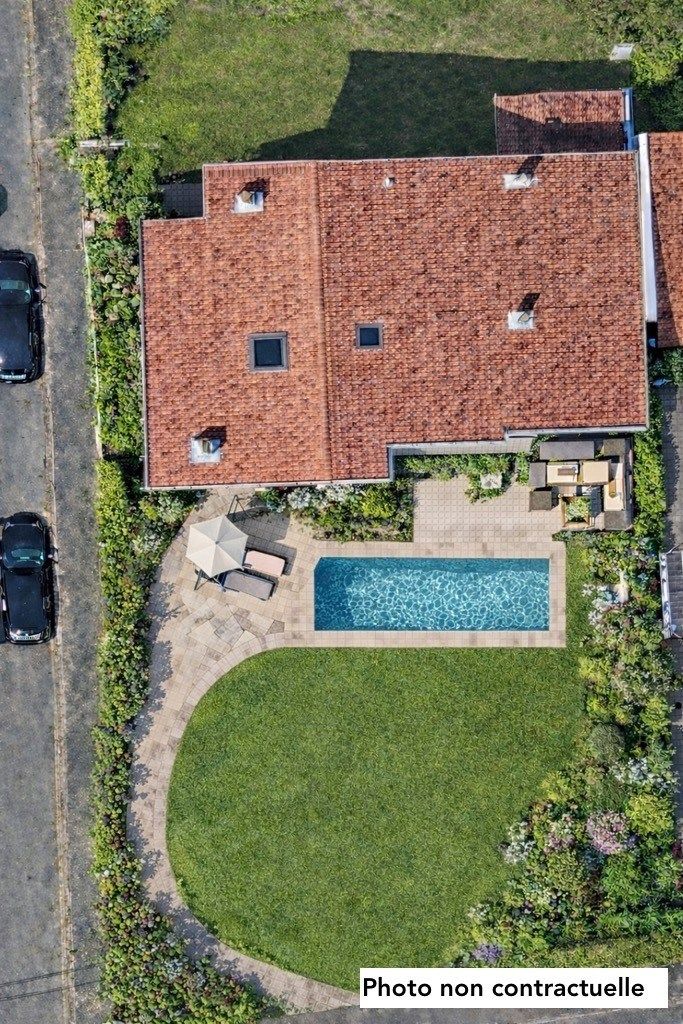 house 7 Rooms for sale on BIARRITZ (64200)