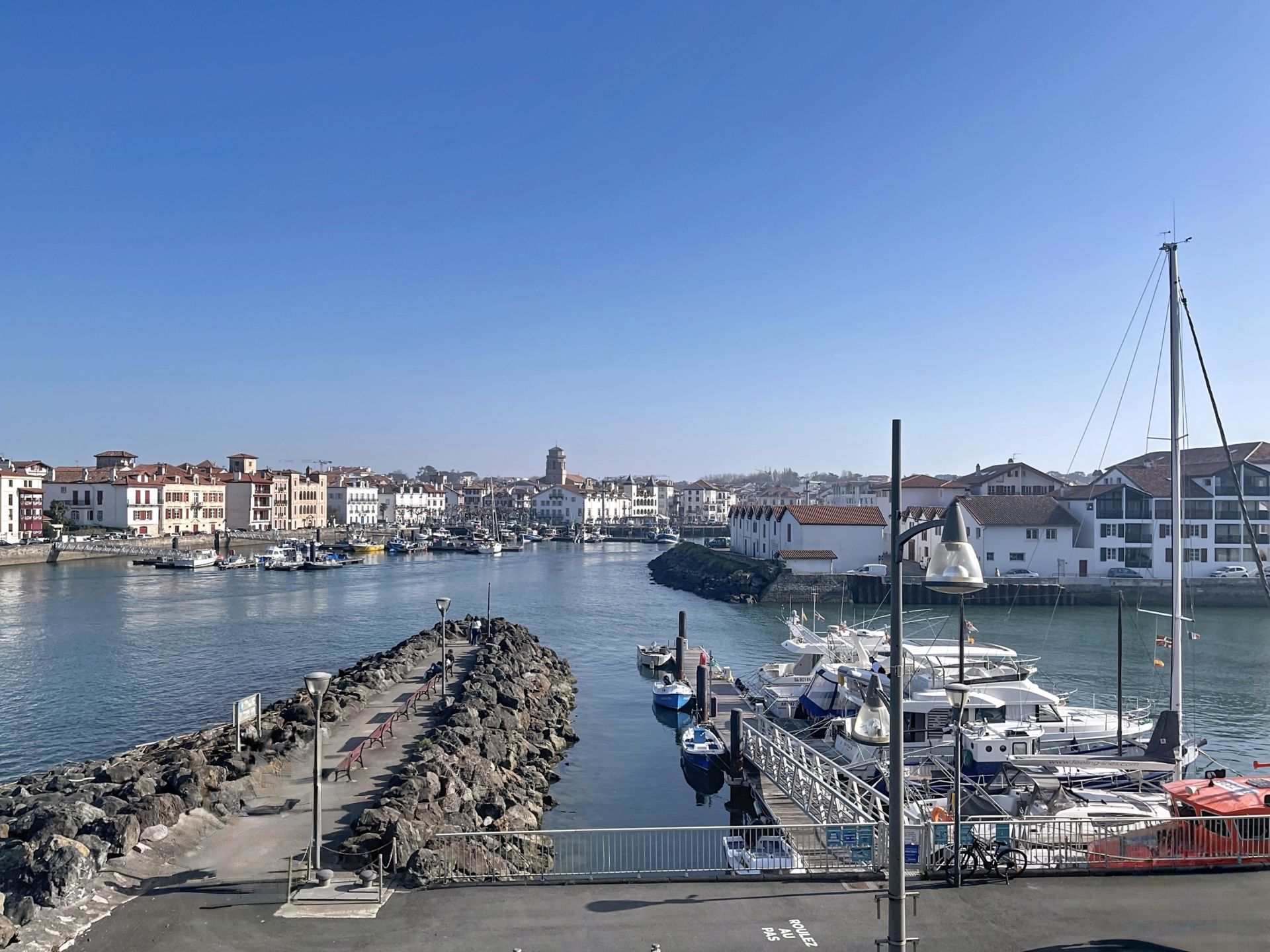 appartement 5 Pièces en vente sur CIBOURE (64500)