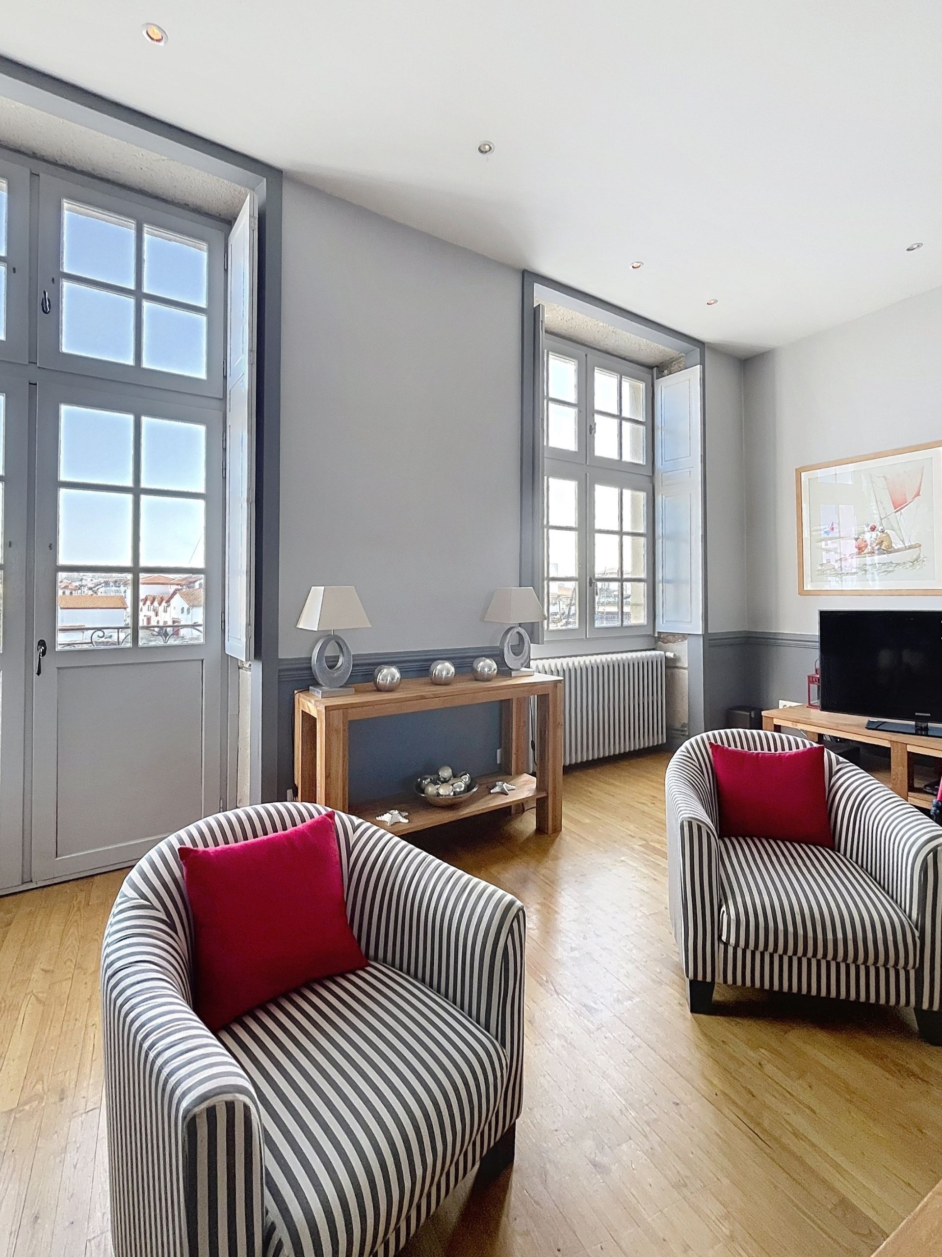 appartement 5 Pièces en vente sur CIBOURE (64500)