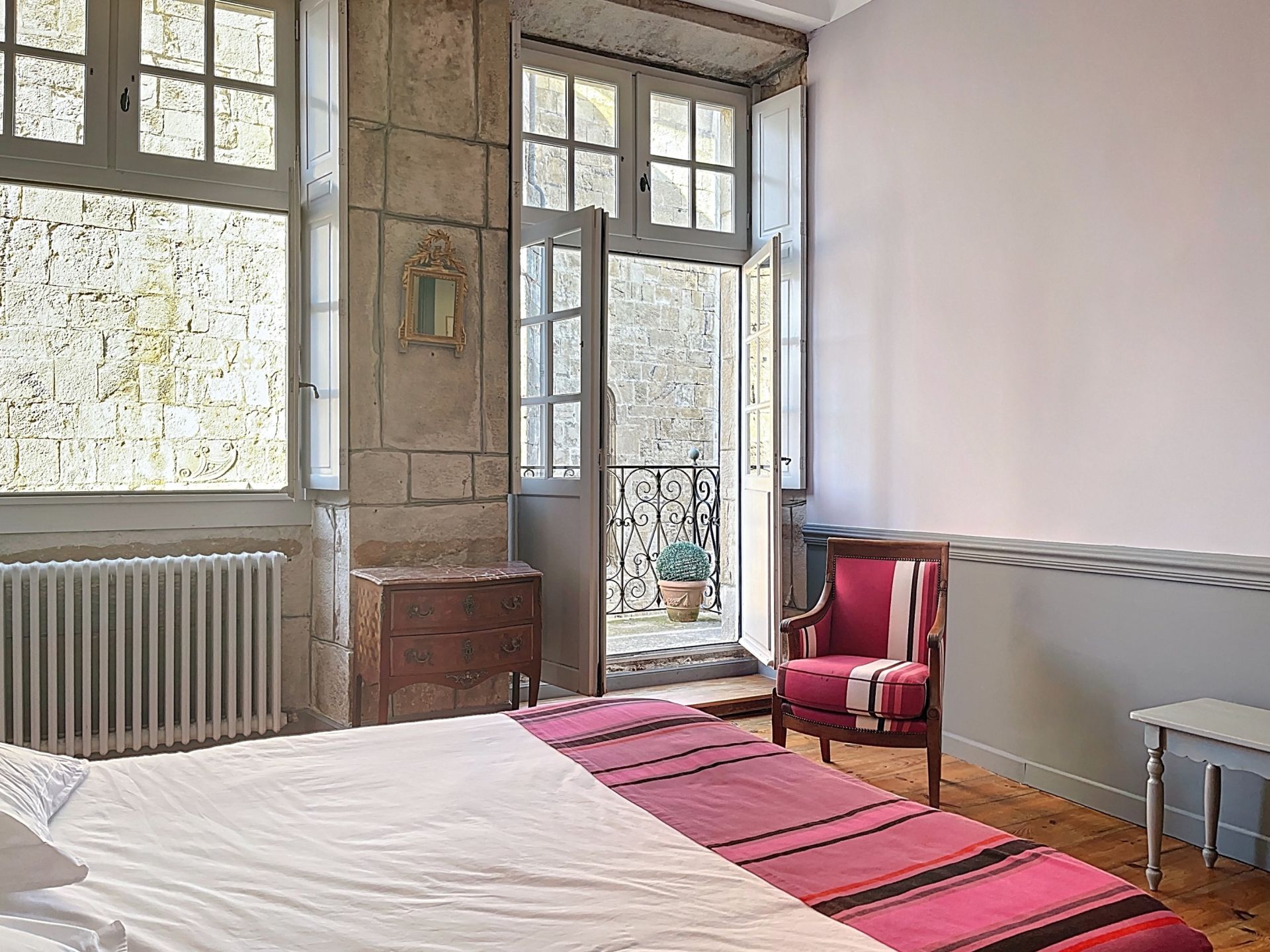 appartement 5 Pièces en vente sur CIBOURE (64500)