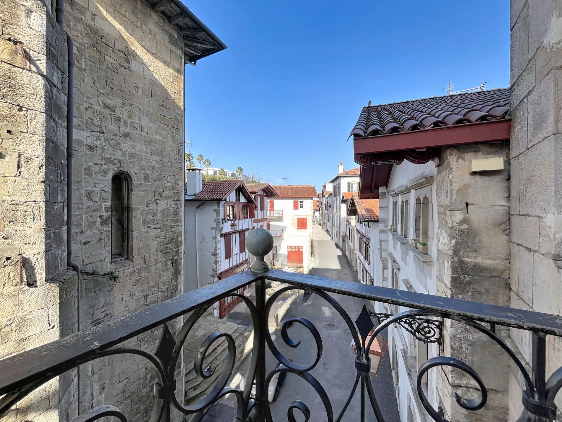 appartement 5 Pièces en vente sur CIBOURE (64500)