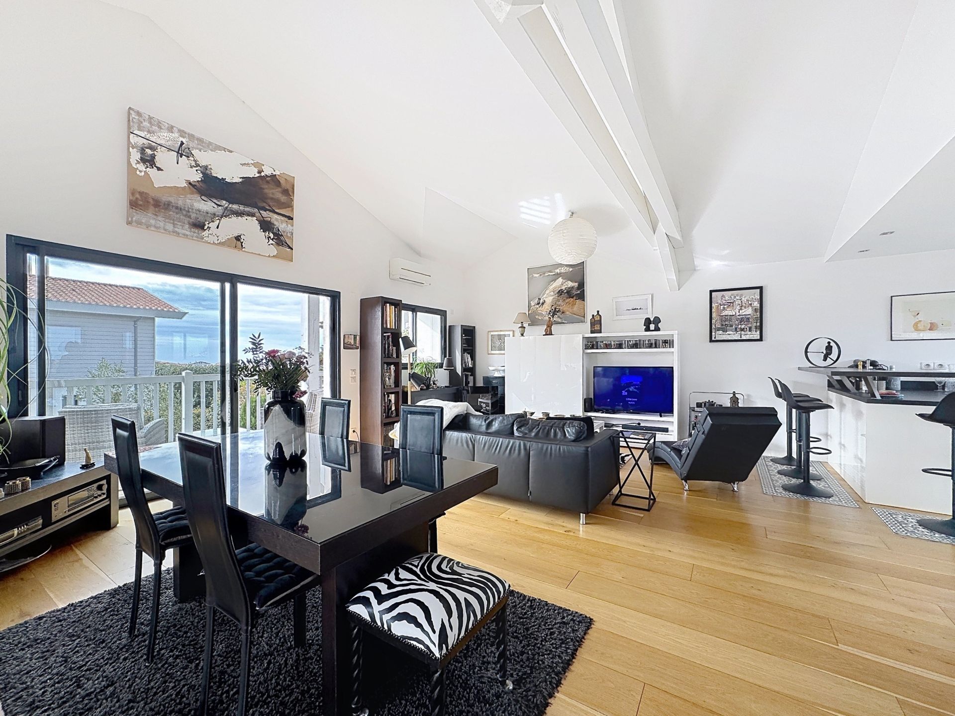 house 5 Rooms for sale on GUETHARY (64210)