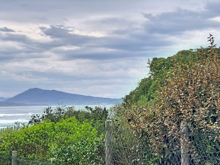 house 5 Rooms for sale on GUETHARY (64210)