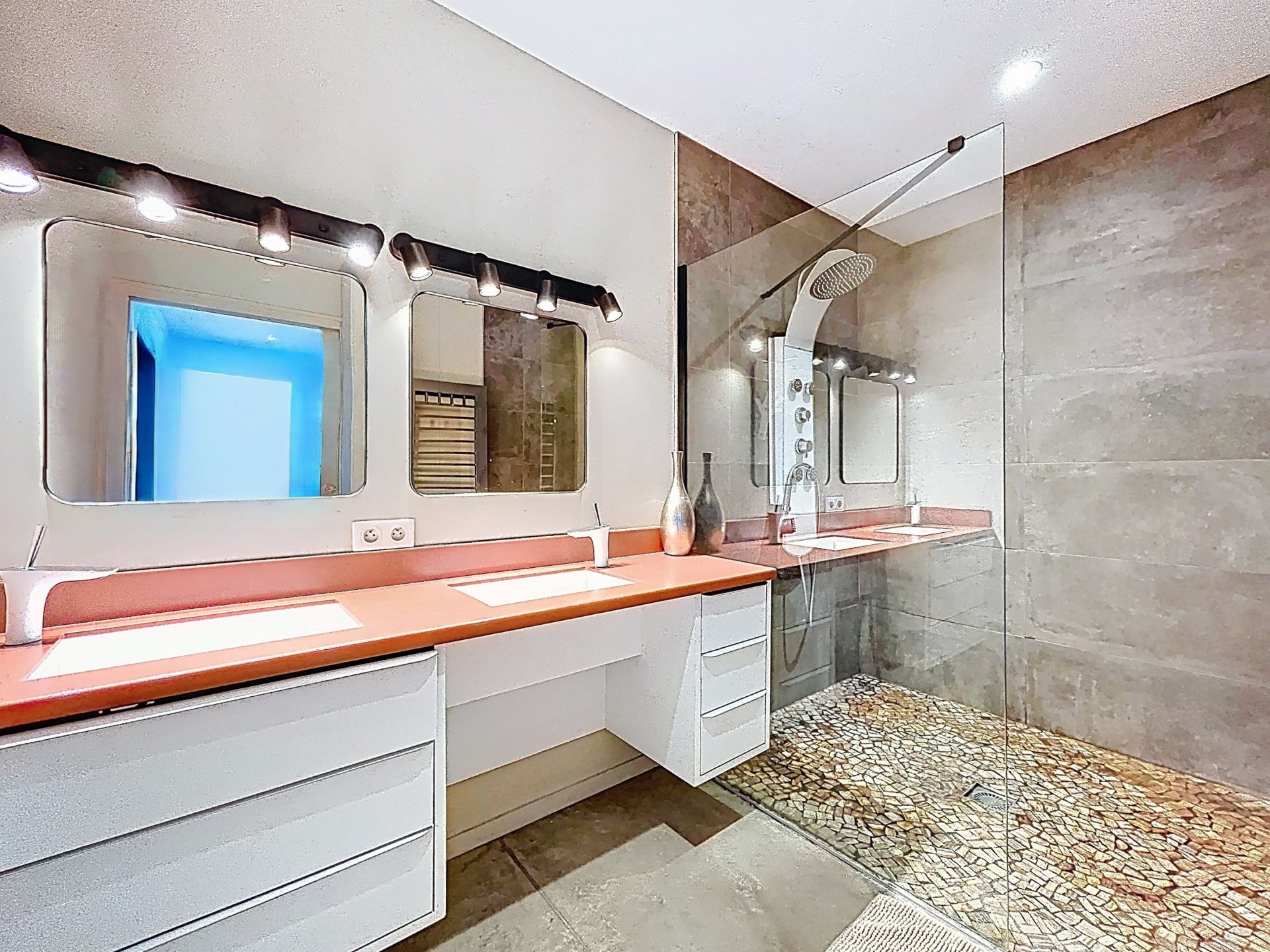 house 5 Rooms for sale on PEYREHORADE (40300)