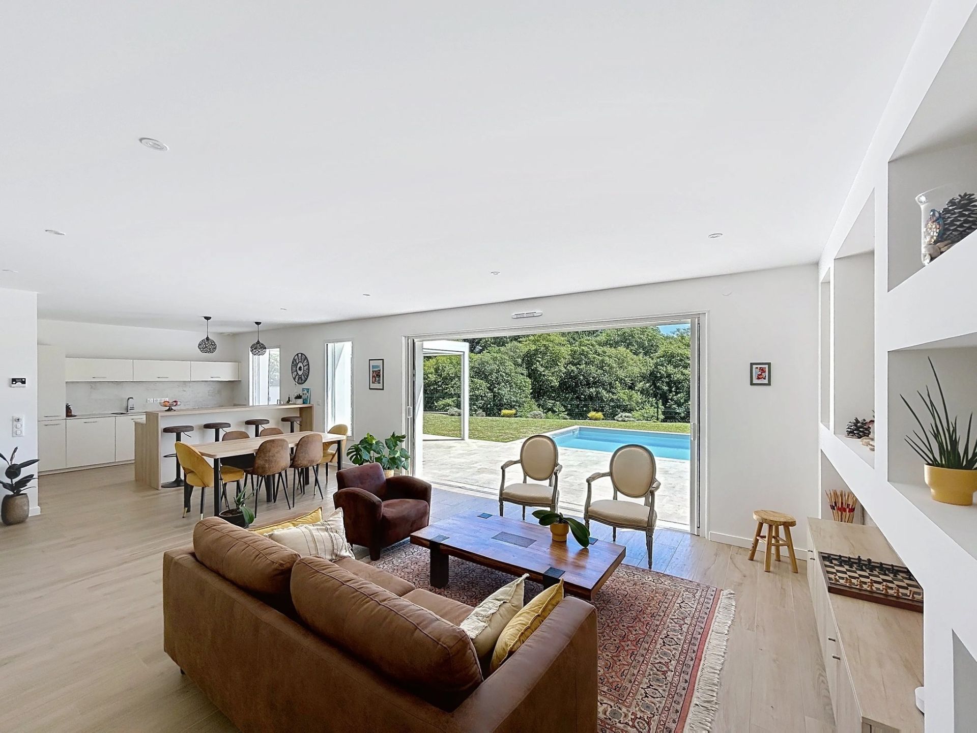 house 11 Rooms for sale on ARCANGUES (64200)