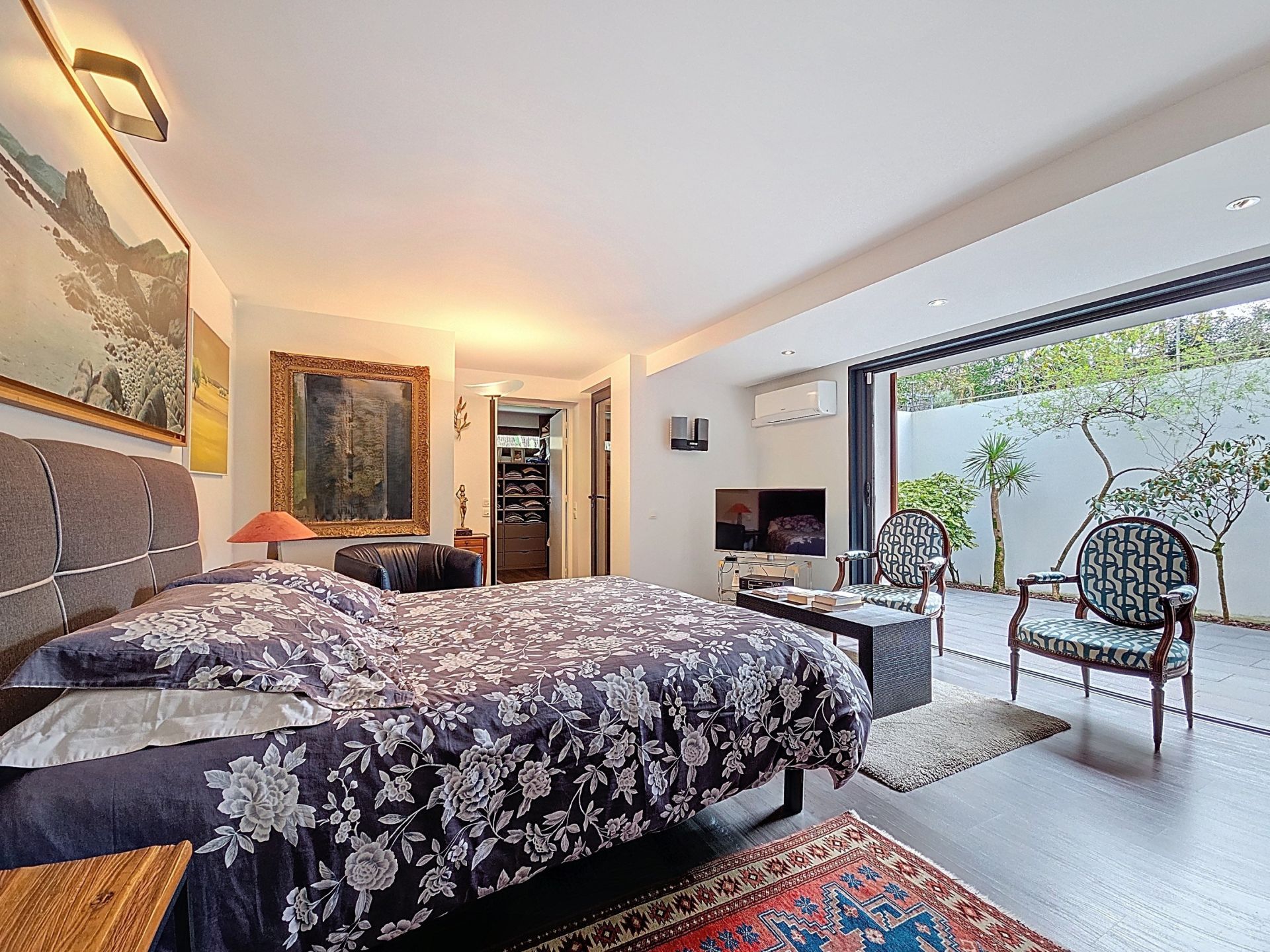 house 6 Rooms for sale on ANGLET (64600)