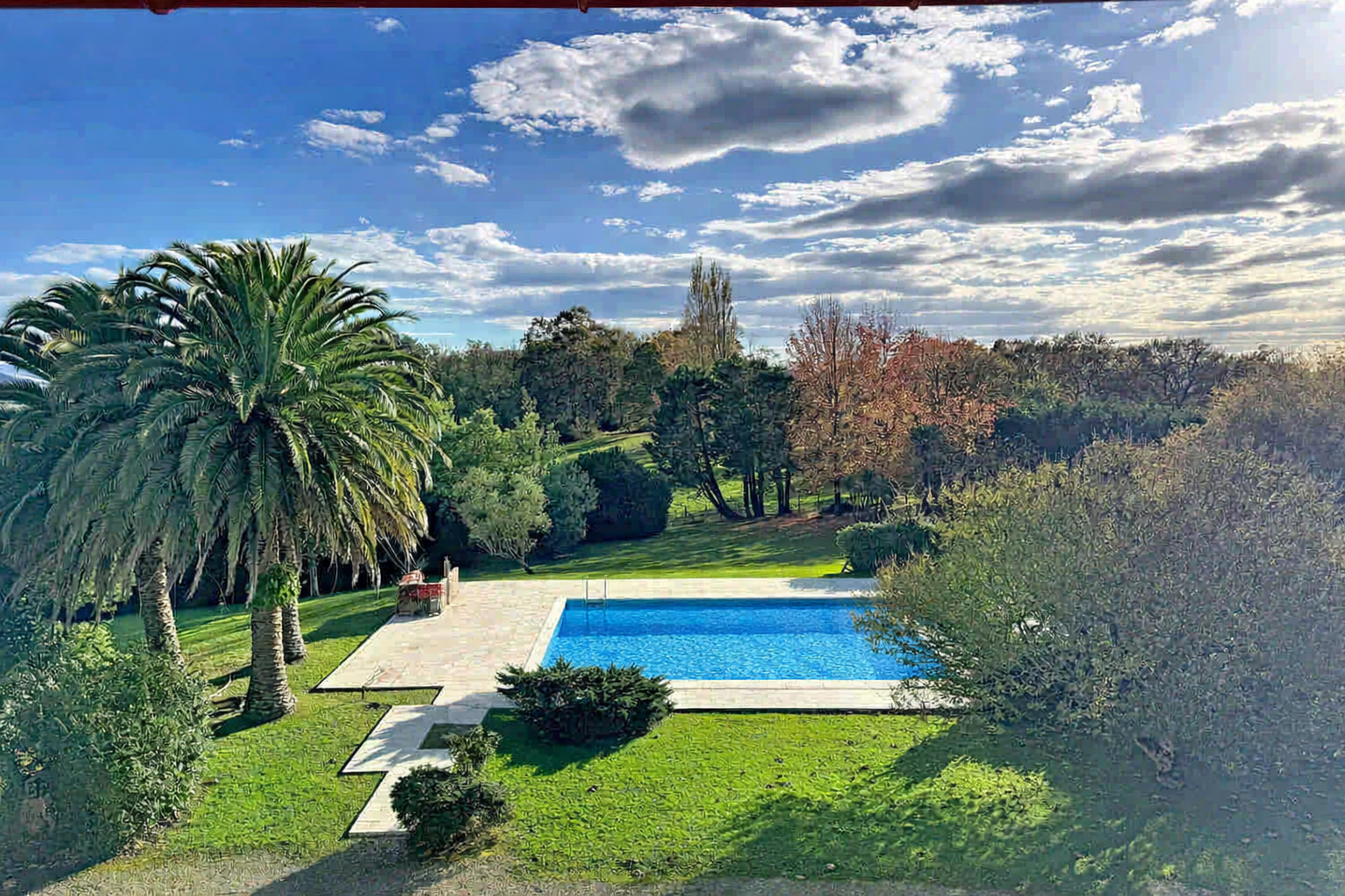 house 15 Rooms for sale on BAYONNE (64100)