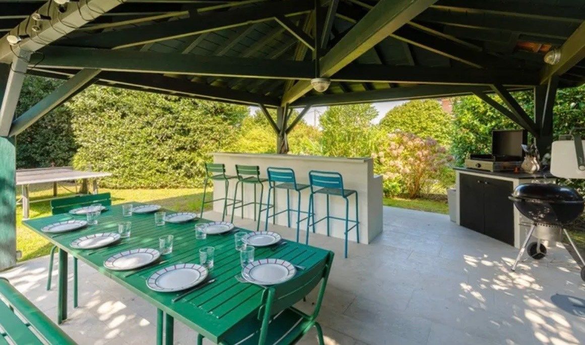 house 14 Rooms for sale on BIARRITZ (64200)