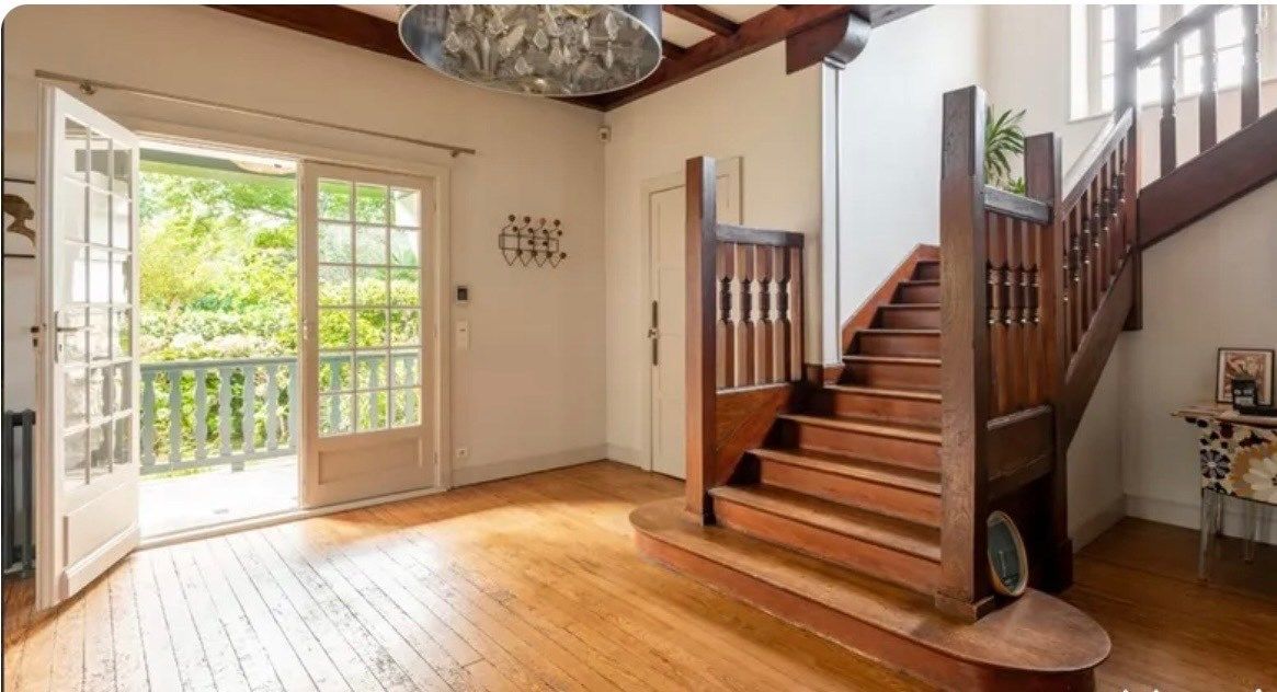 house 14 Rooms for sale on BIARRITZ (64200)