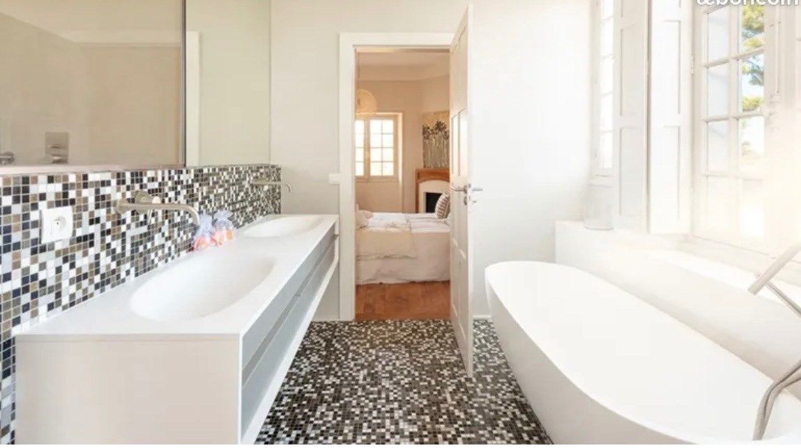 house 14 Rooms for sale on BIARRITZ (64200)