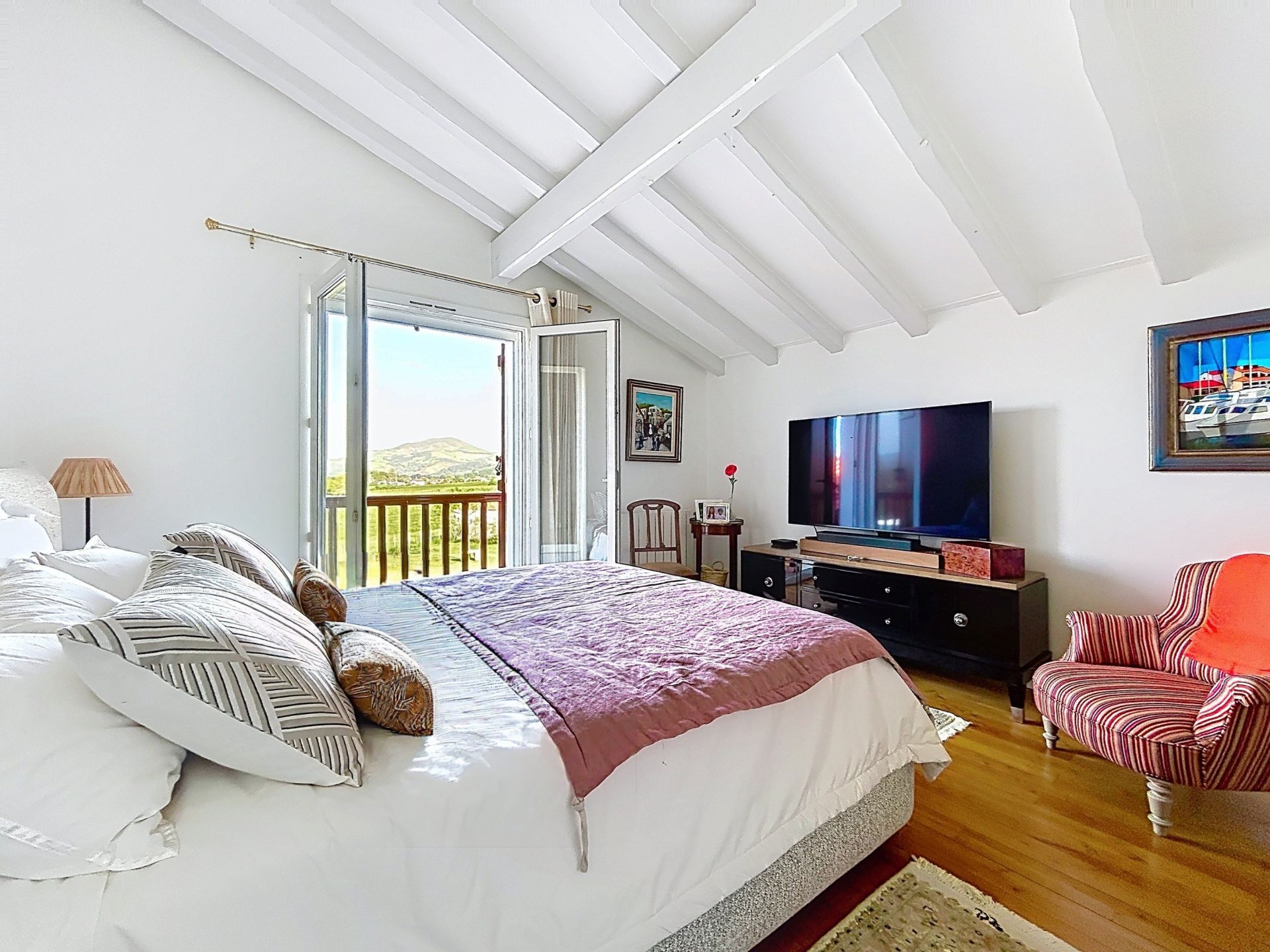 house 7 Rooms for sale on LARRESSORE (64480)