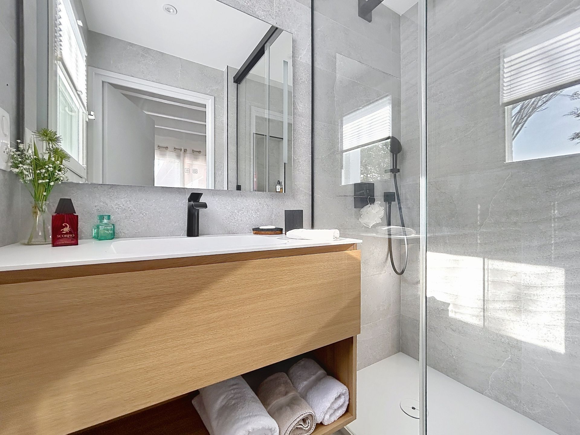 house 7 Rooms for sale on LARRESSORE (64480)