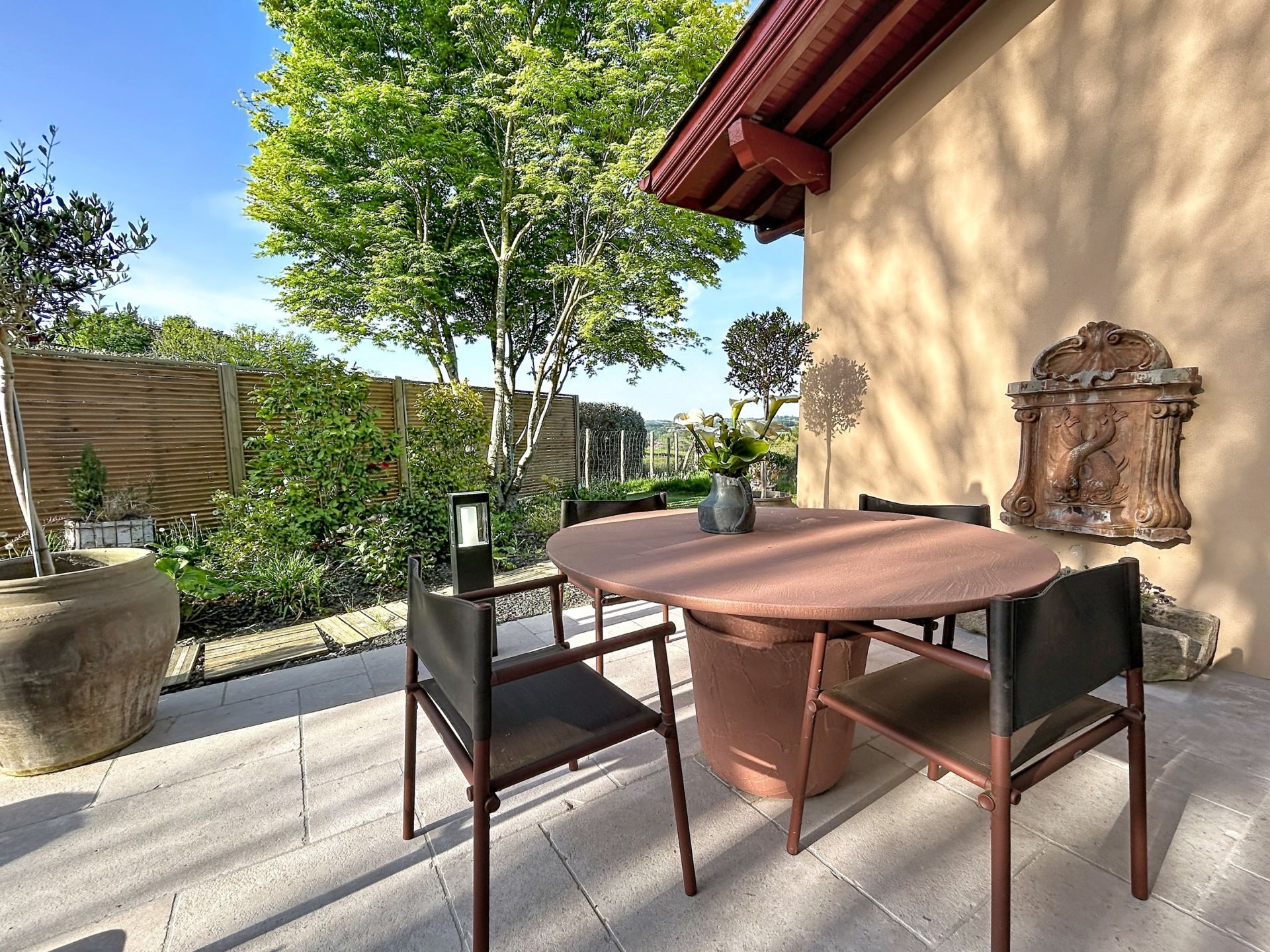 house 7 Rooms for sale on LARRESSORE (64480)