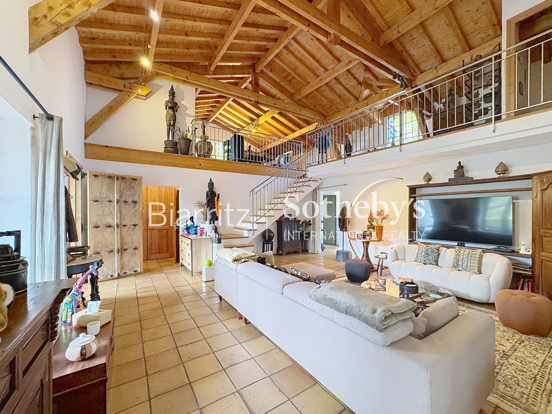 maison 9 Pièces en vente sur ST PEE SUR NIVELLE (64310)