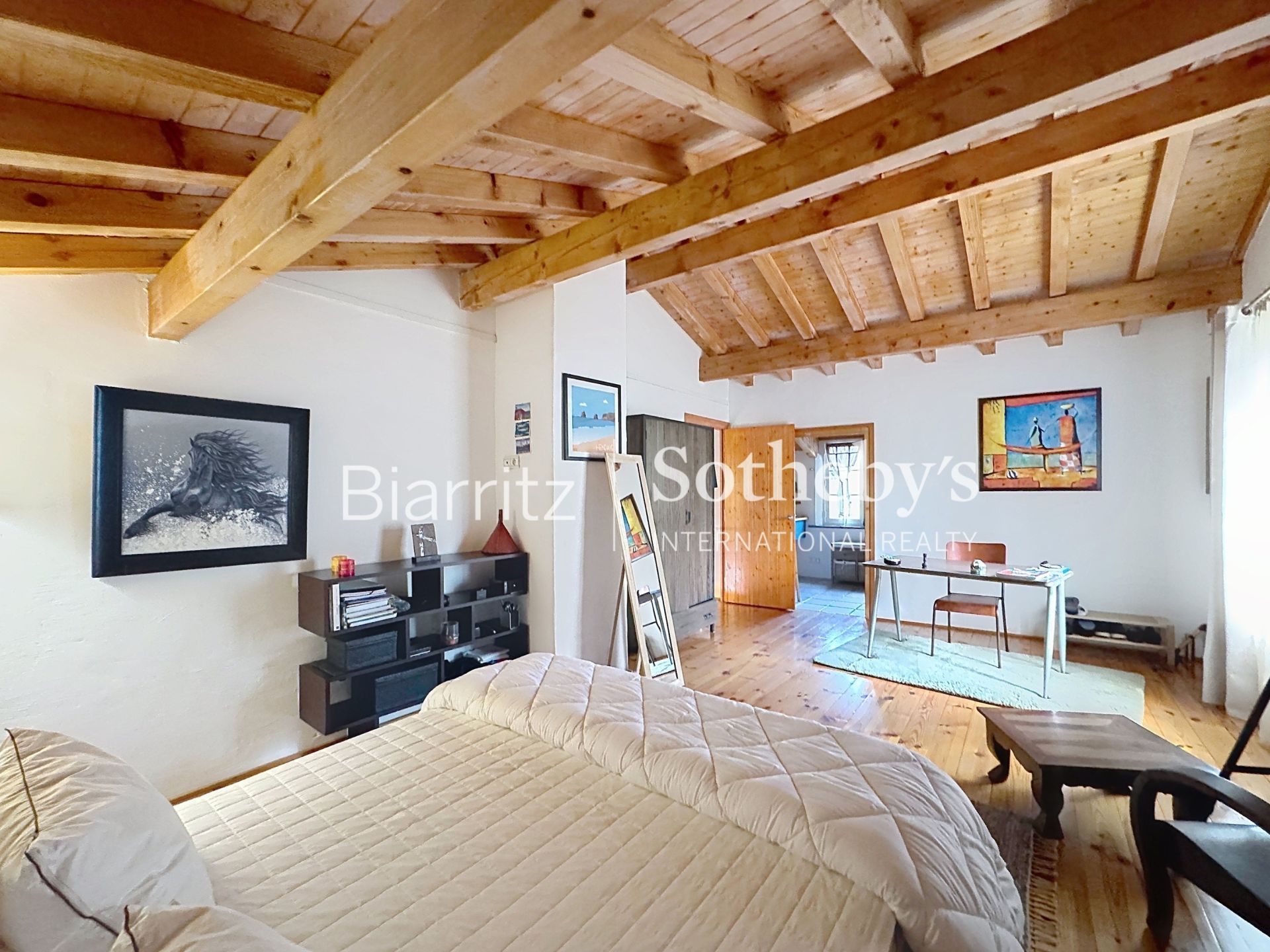 maison 9 Pièces en vente sur ST PEE SUR NIVELLE (64310)