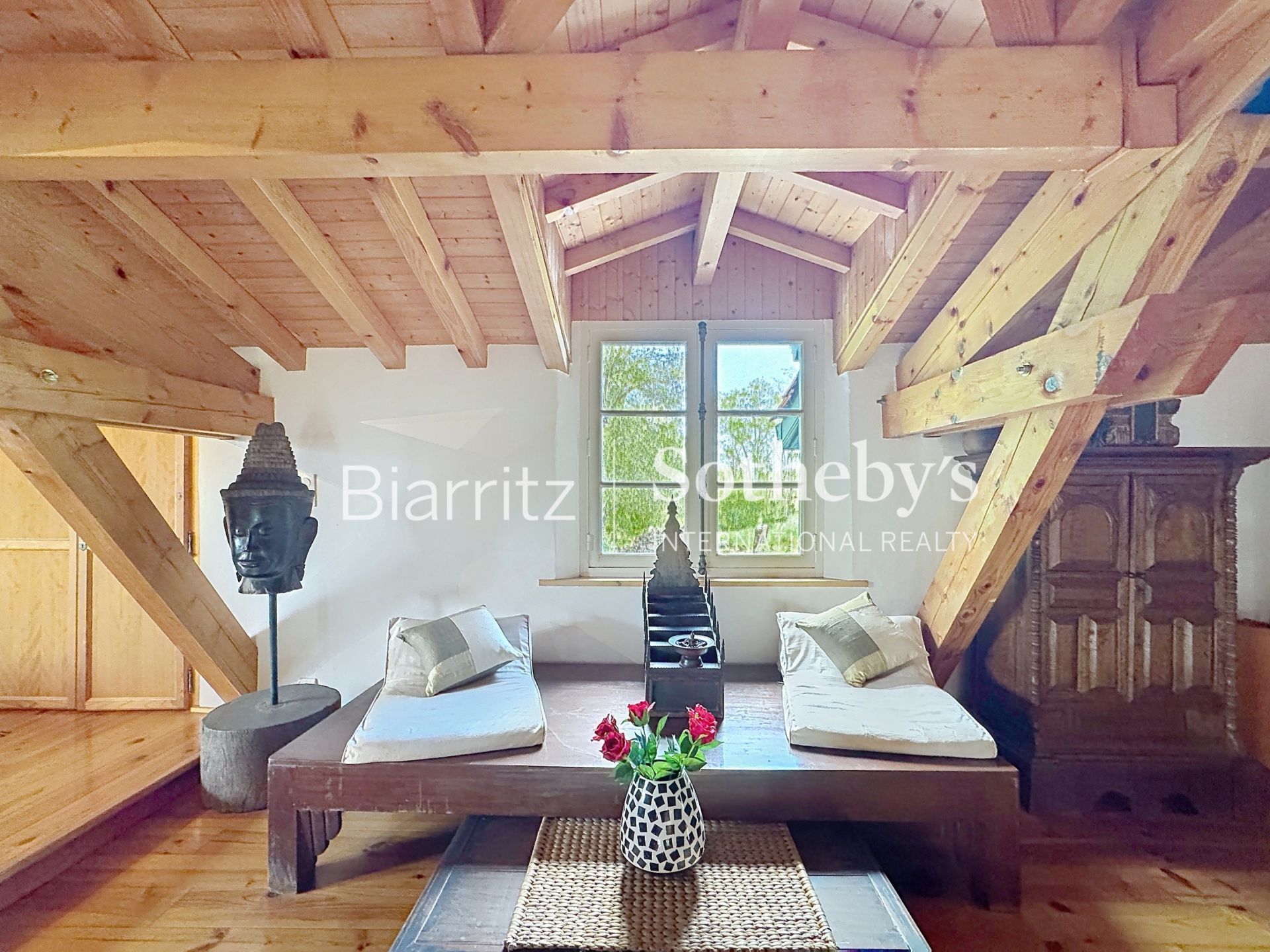 maison 9 Pièces en vente sur ST PEE SUR NIVELLE (64310)