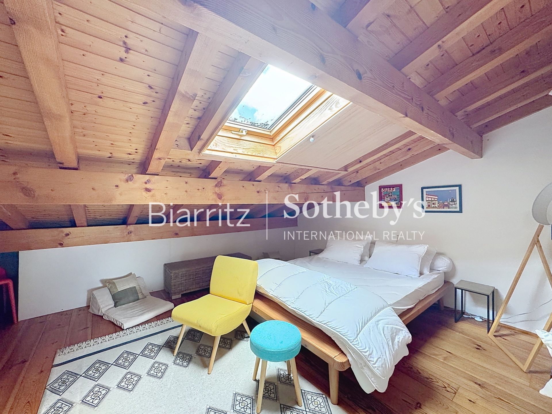 maison 9 Pièces en vente sur ST PEE SUR NIVELLE (64310)