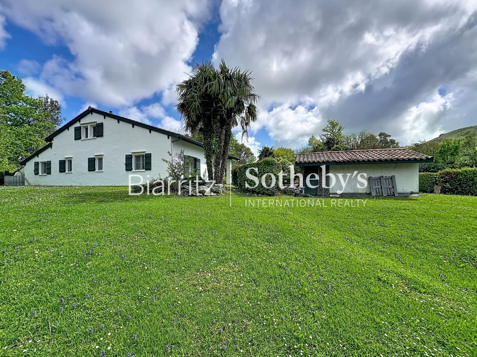 maison 9 Pièces en vente sur ST PEE SUR NIVELLE (64310)