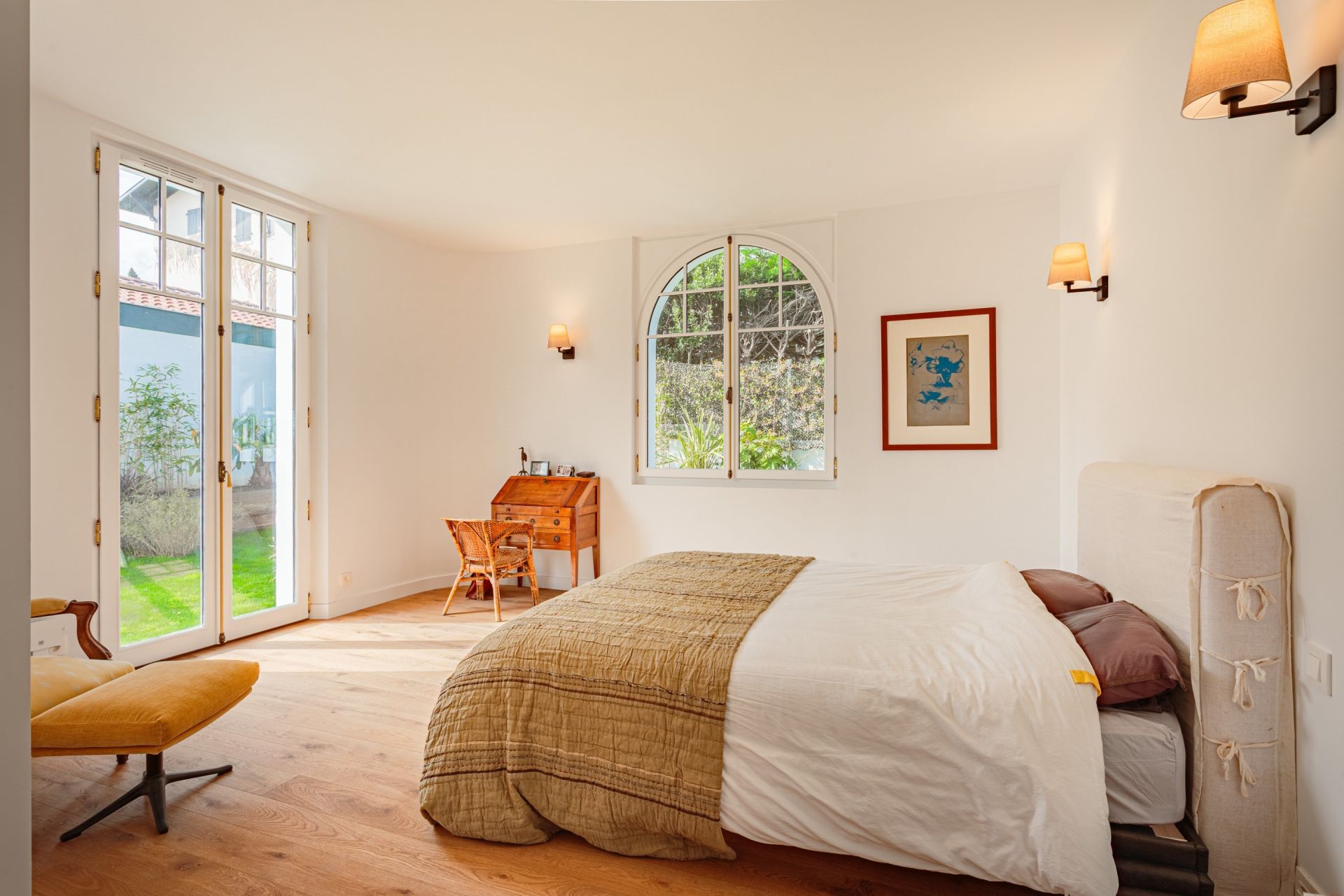 house 8 Rooms for sale on BIARRITZ (64200)