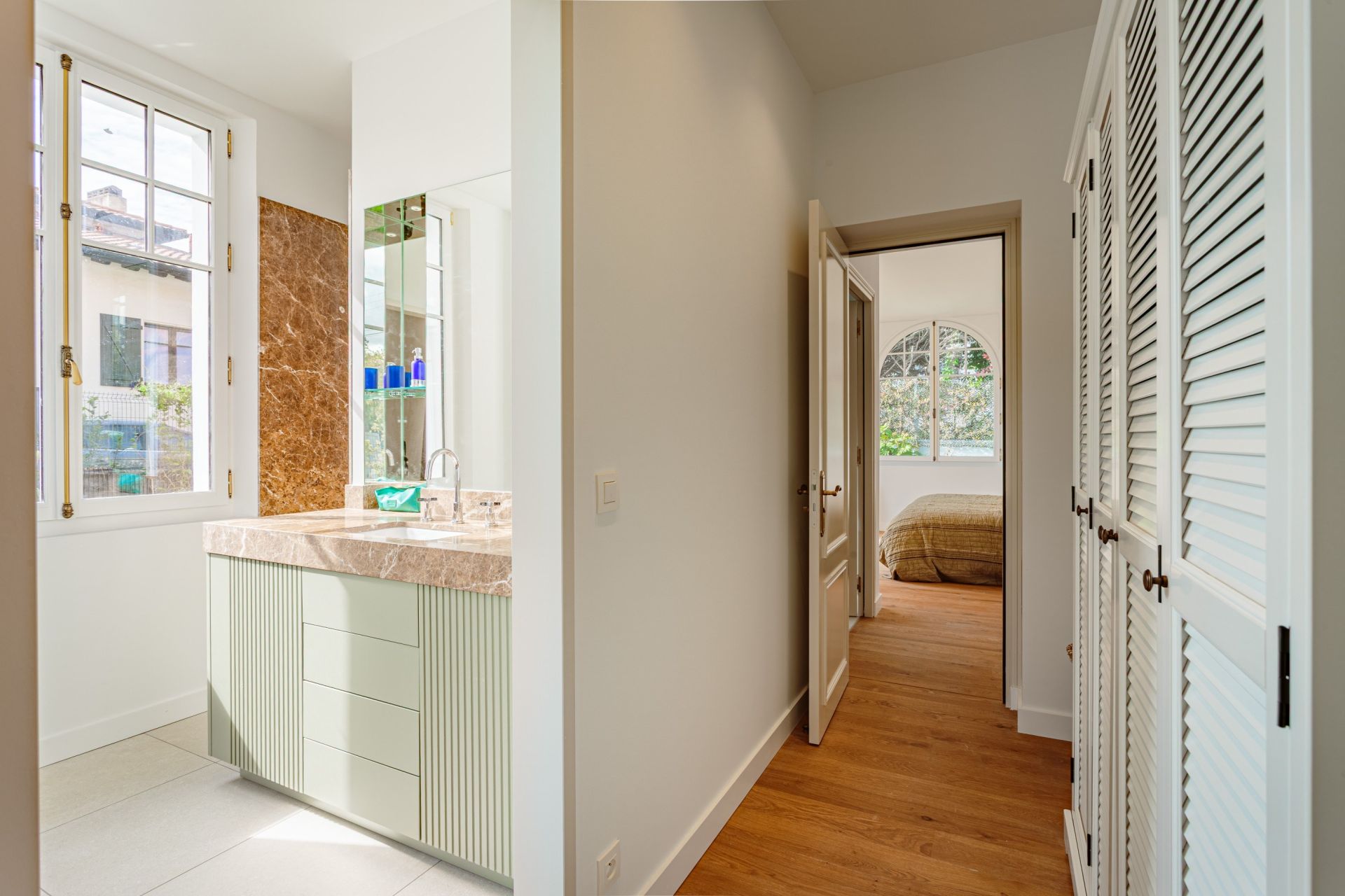 house 8 Rooms for sale on BIARRITZ (64200)