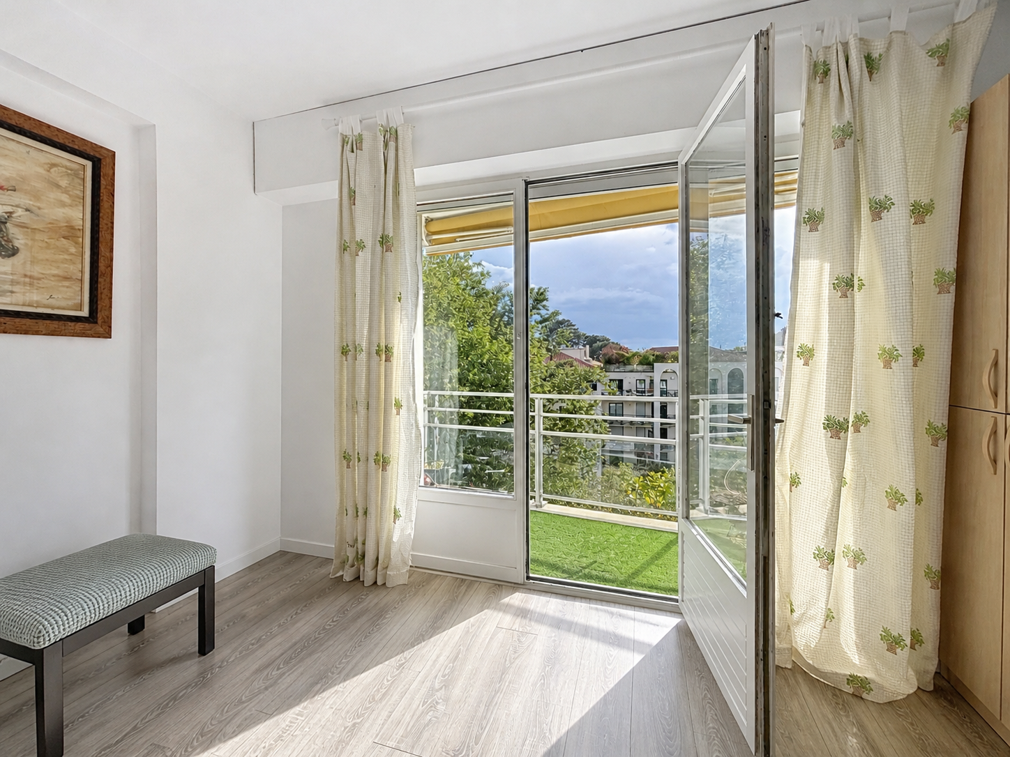 apartment 5 Rooms for sale on BIARRITZ (64200)
