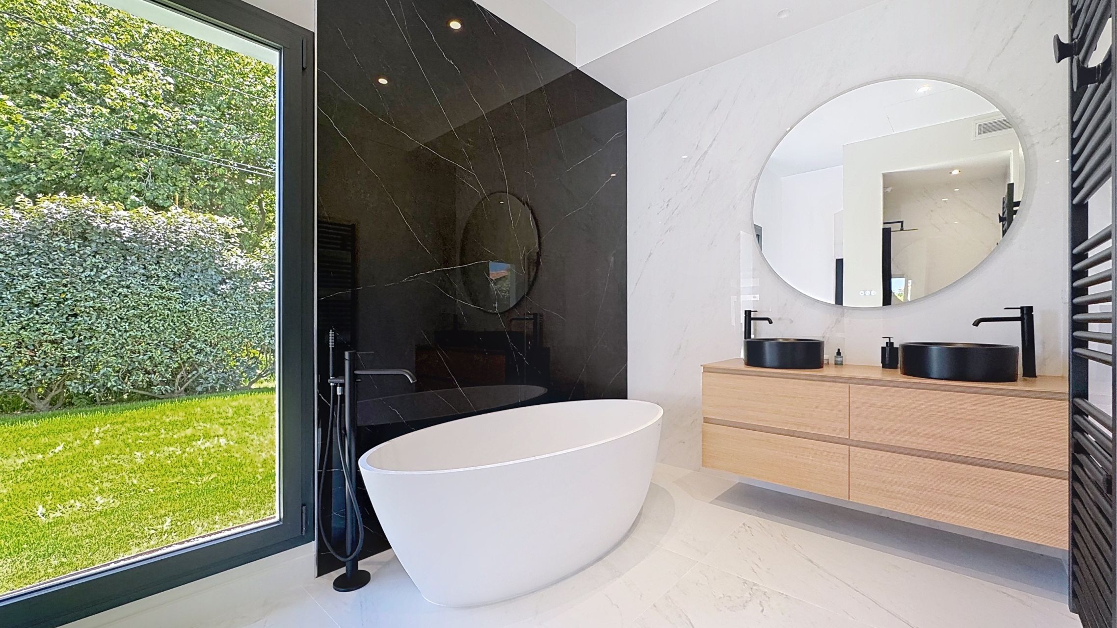 house 8 Rooms for sale on BIDART (64210)