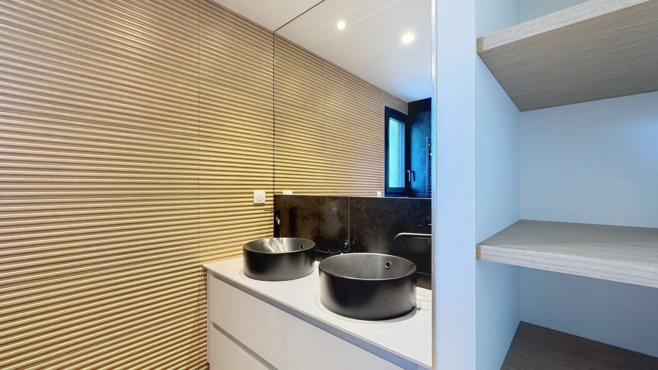 house 8 Rooms for sale on BIDART (64210)