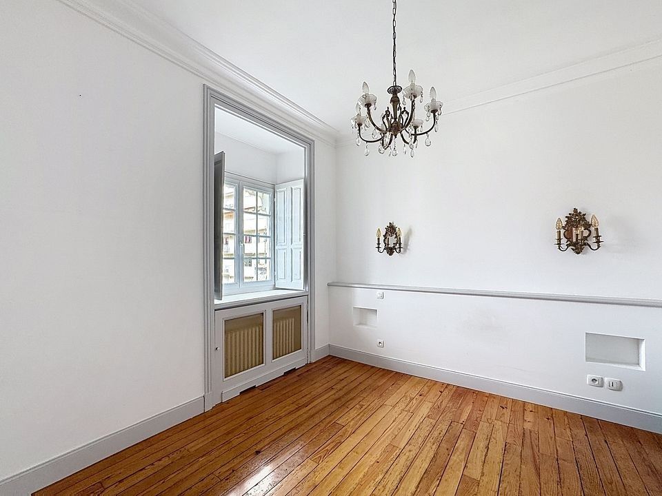 apartment 3 Rooms for sale on BIARRITZ (64200)