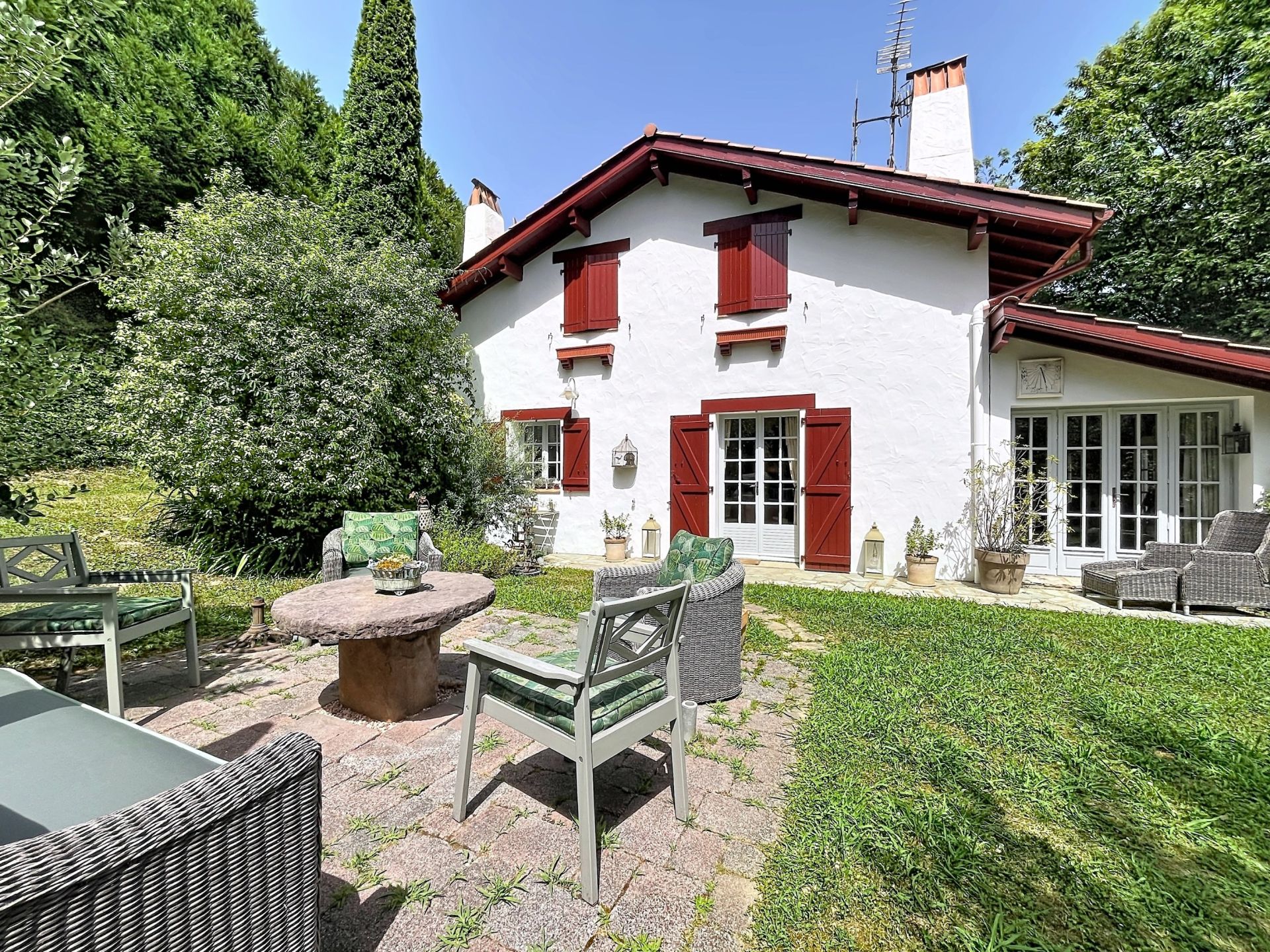 maison 7 Pièces en vente sur ST PEE SUR NIVELLE (64310)