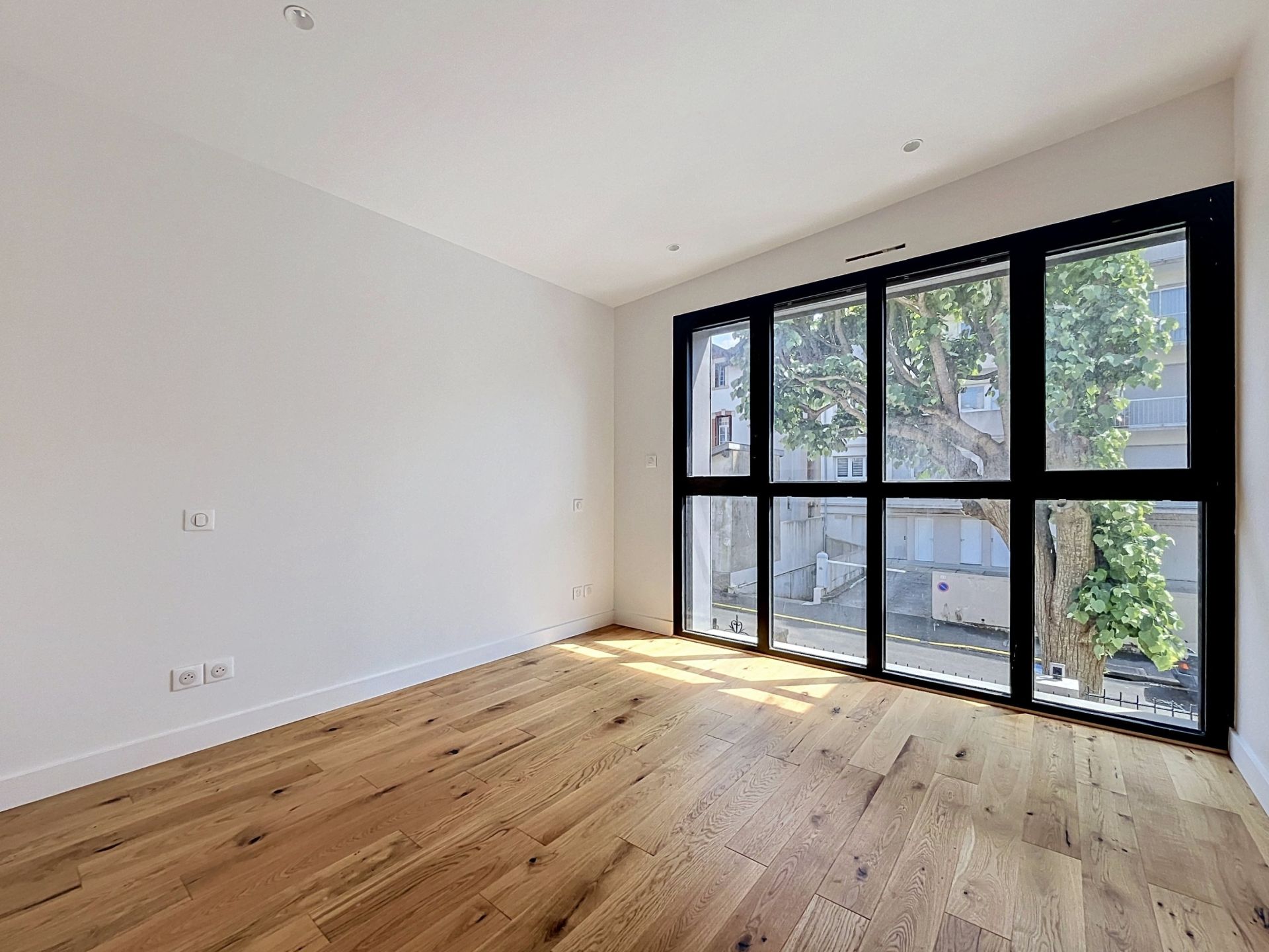 apartment 4 Rooms for sale on BIARRITZ (64200)