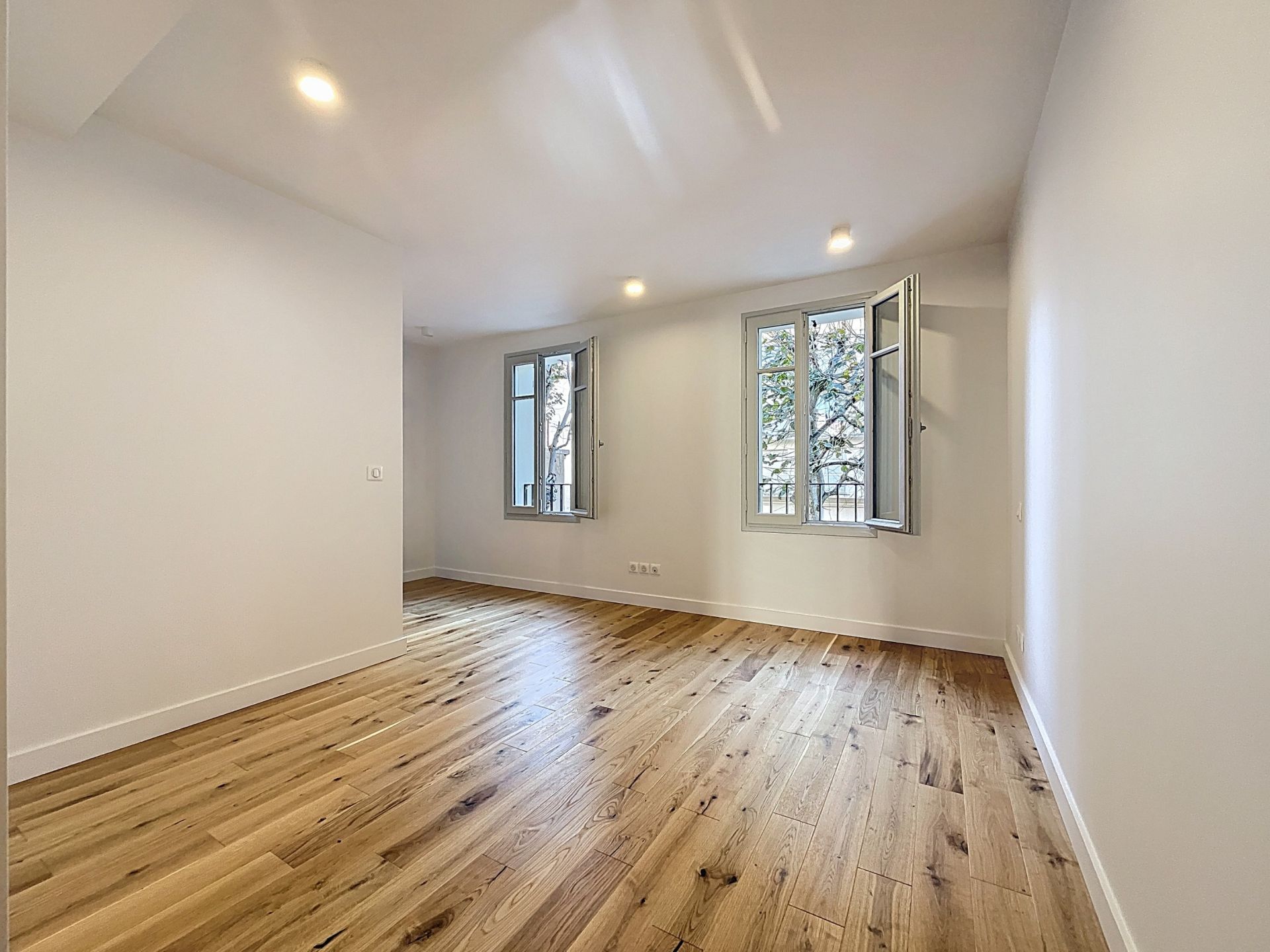 apartment 4 Rooms for sale on BIARRITZ (64200)